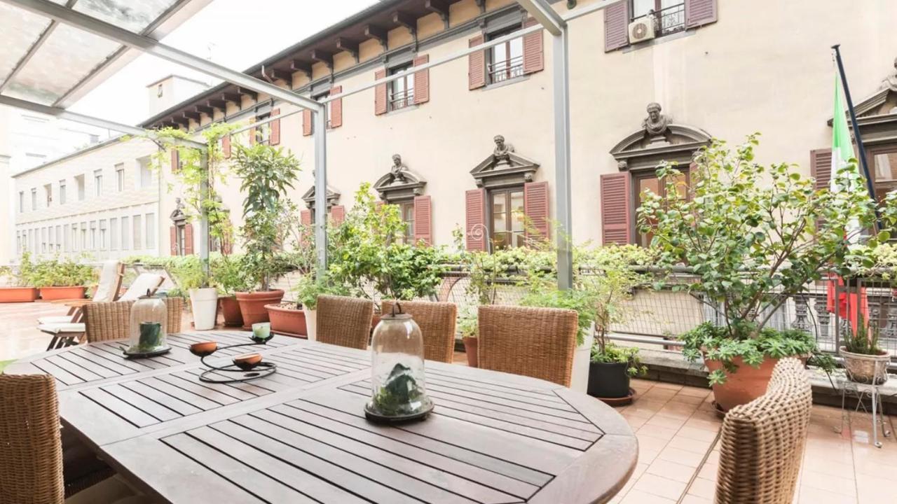 Italianway - Galleria Unione Apartment Milan Luaran gambar