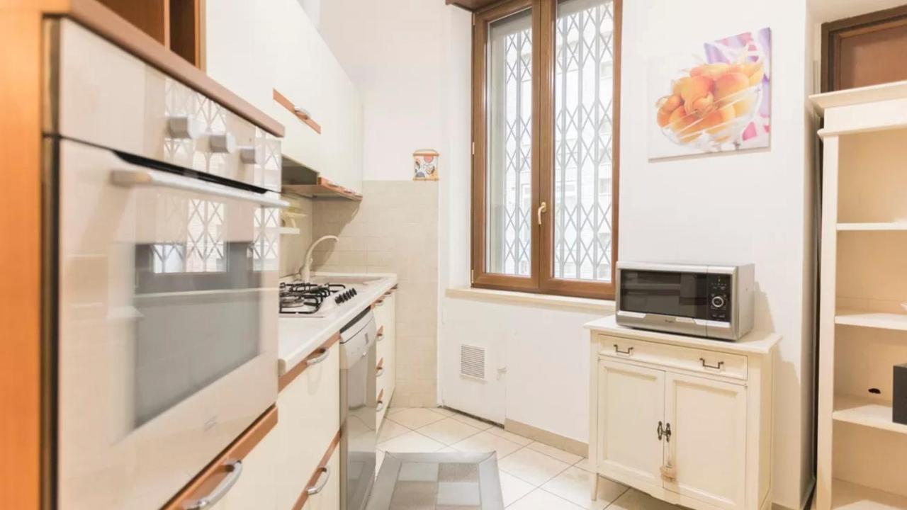 Italianway - Galleria Unione Apartment Milan Luaran gambar