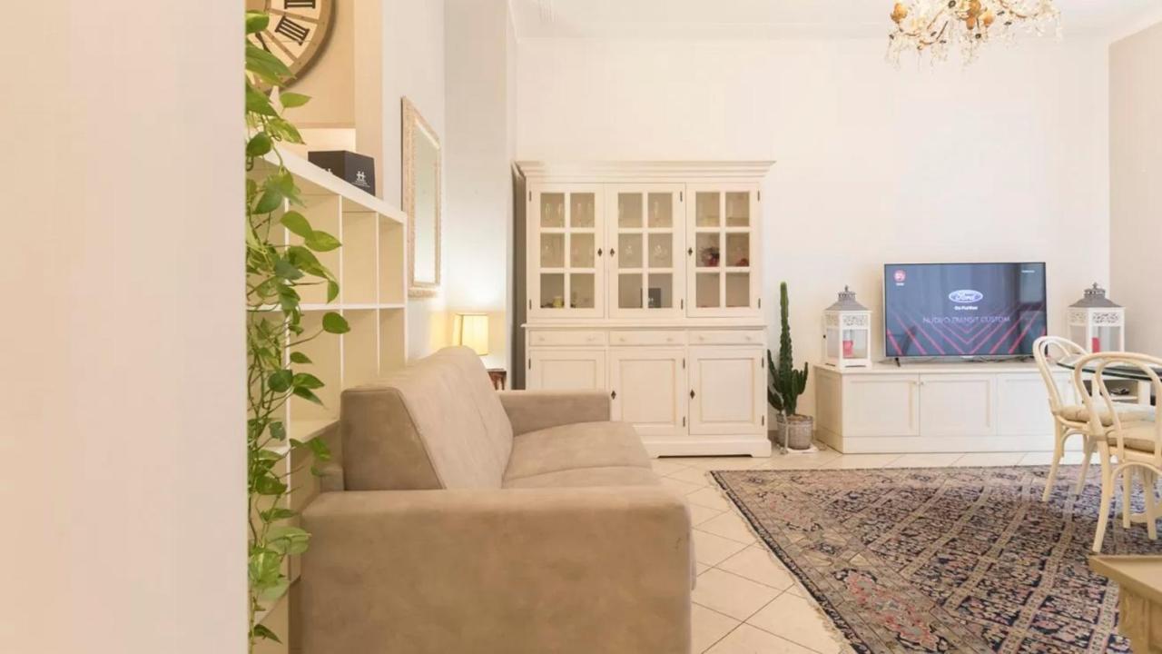 Italianway - Galleria Unione Apartment Milan Luaran gambar