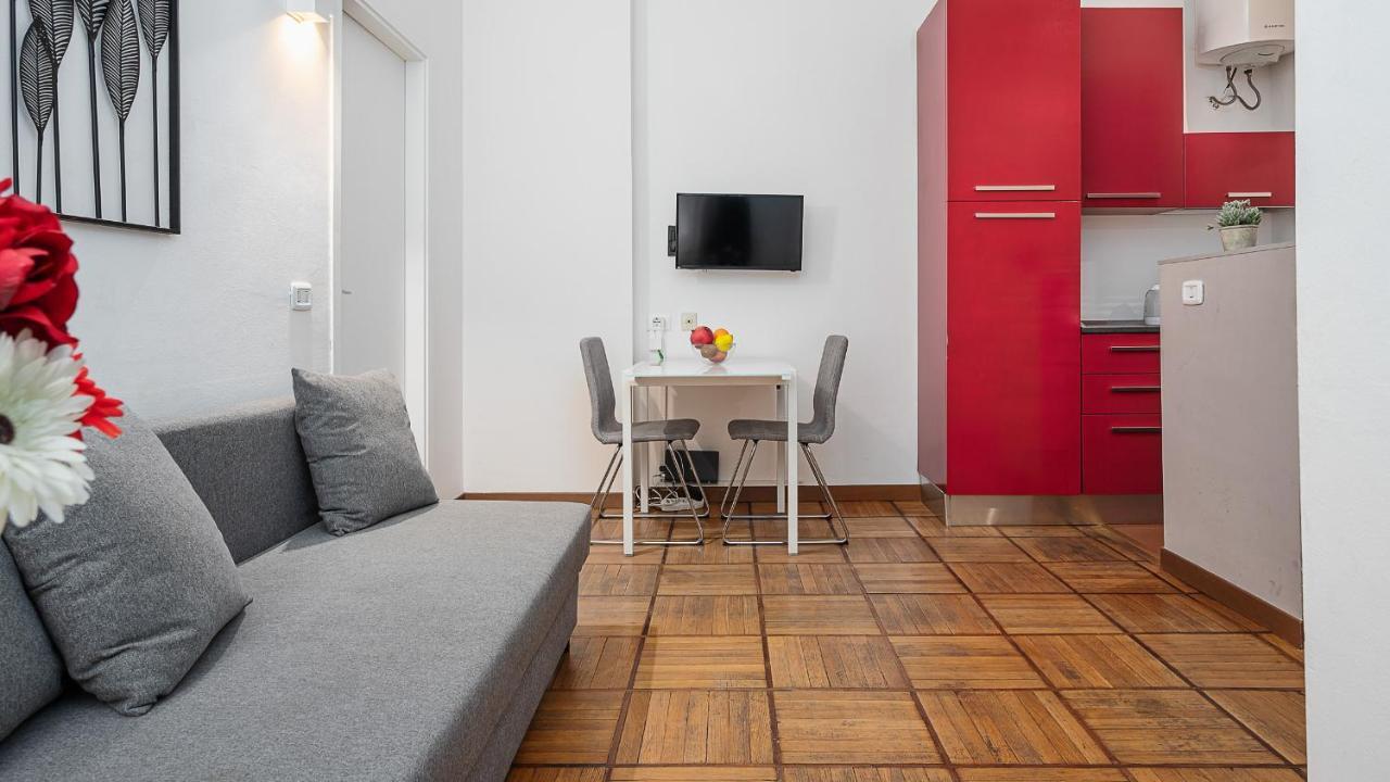 Italianway - Galleria Unione Apartment Milan Luaran gambar
